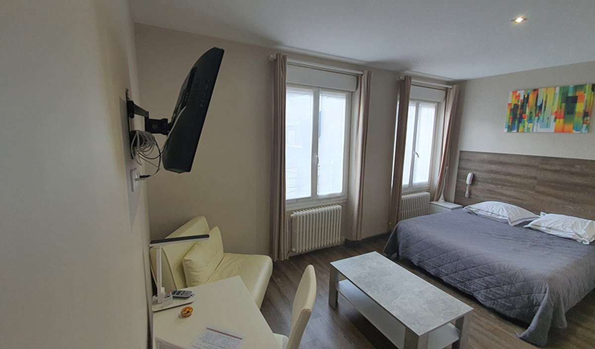 Chambre d'hôtel à Luchon